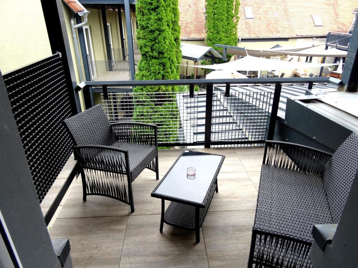 Eventhotel Ö - Cappuccino Geiselwind Exterior foto